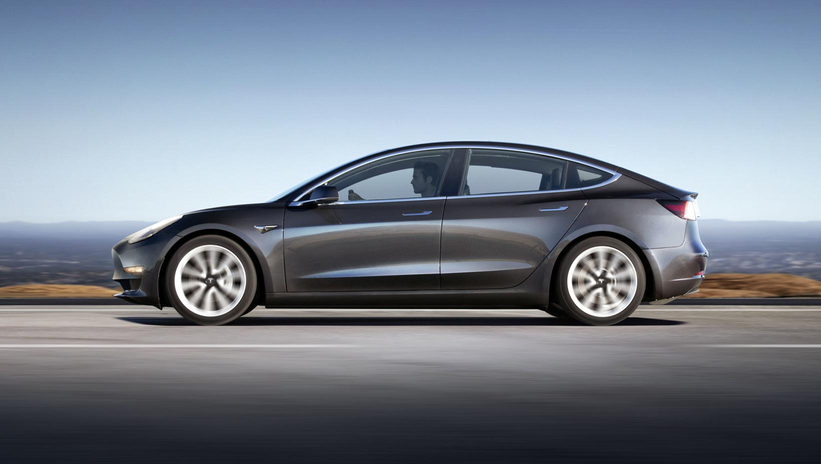 国产版特斯拉Model 3运抵欧洲