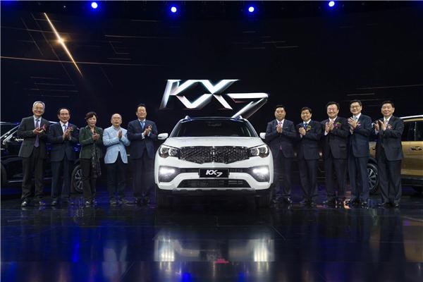 中型SUV激烈角逐，东风悦达起亚KX7的“错位竞争”之道