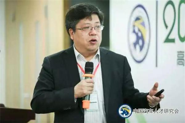 动力电池能否弯道超车？ 听听专家怎么说