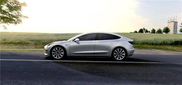 发布在即 特斯拉Model 3银色款曝光