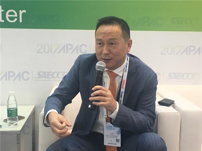新能源汽车技术需双线作战 零部件企业机遇大于挑战