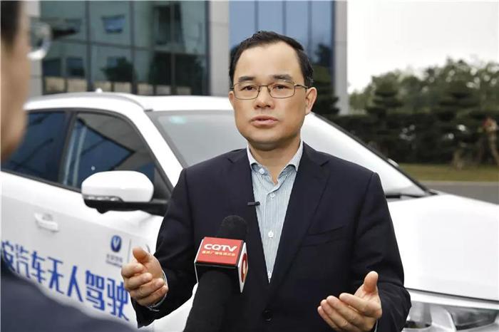聚焦两会新风向 汽车圈大佬有何建言？