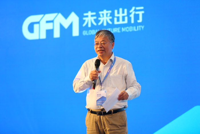 【智能网联核心技术论坛】同济大学朱西产：智能驾驶给汽车产业带来的机遇和挑战