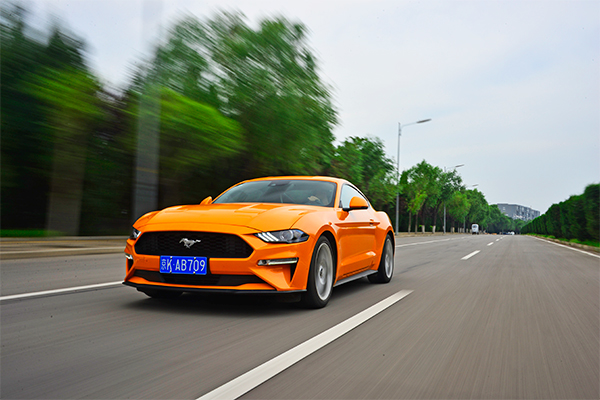 福特Mustang换装10AT，你的跑车梦更进一步了