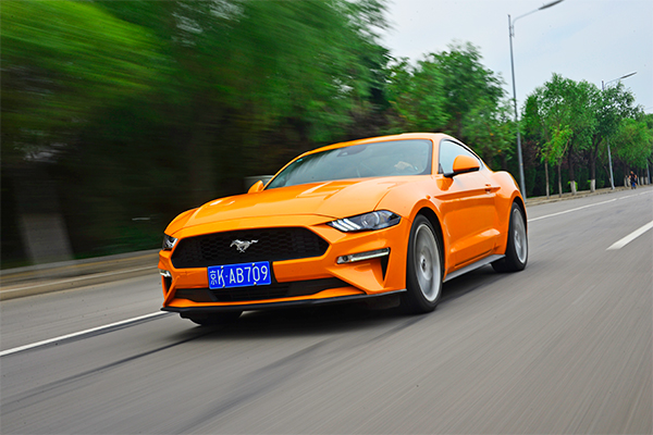 福特Mustang换装10AT，你的跑车梦更进一步了