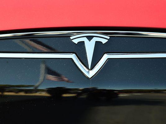 Model 3上市在即 特斯拉股价飙升引不安？