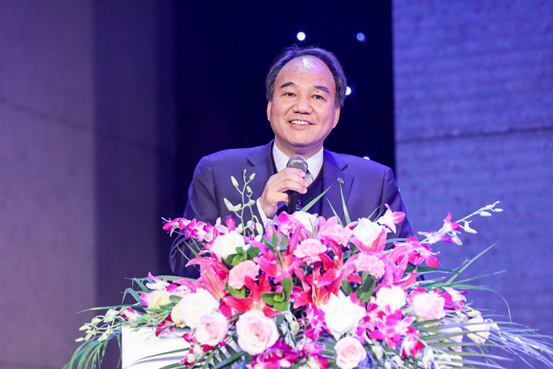 乐见未来，2018首届中国新能源汽车论坛暨颁奖盛典在京举行