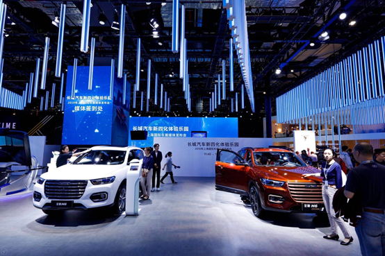 国产SUV“销量王”哈弗H6发布新款车型 小度车载OS成最大亮点