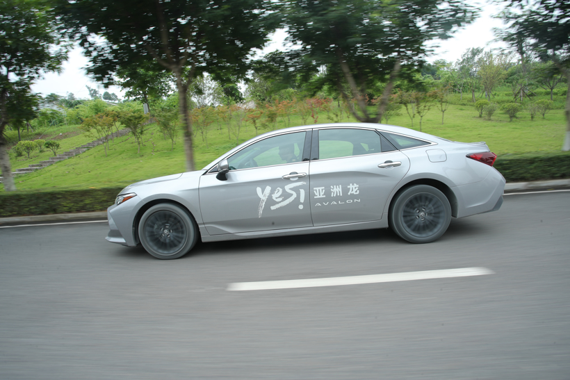 动静之间，体验亚洲龙的“极致”