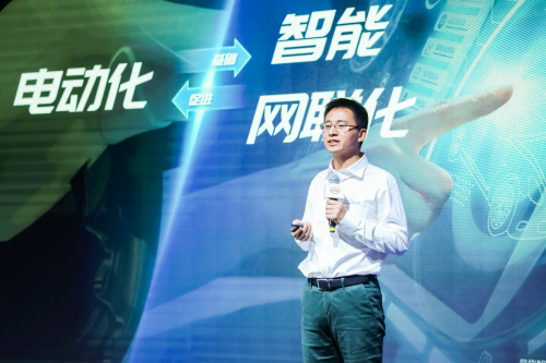 DiLink引领智能网联行业 双模技术开启插混电动化新篇