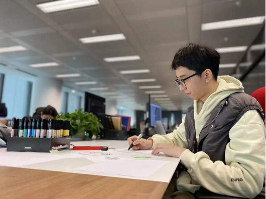 雷诺与同济大学汽车学院携手激活未来概念车创意