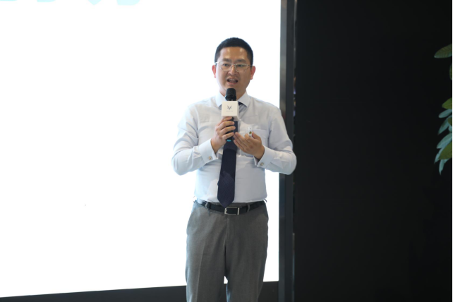 三巨头齐聚京城，车展前要搞事情？
