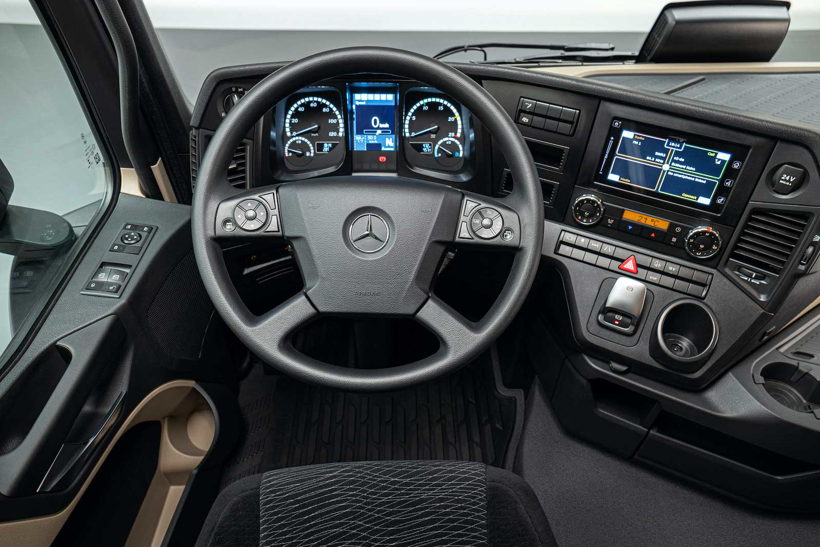 发布Actros F等新车 奔驰展示旗下最新卡车与创新技术
