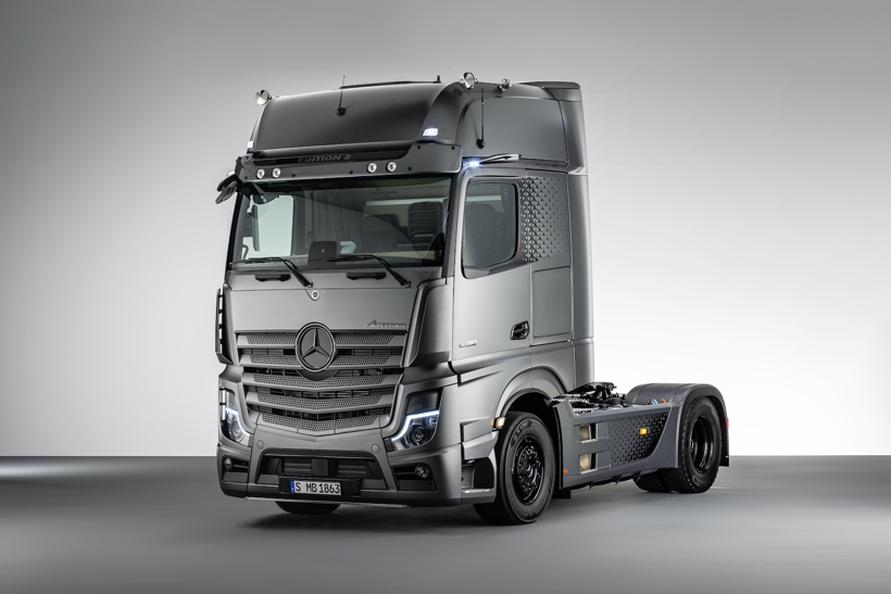 发布Actros F等新车 奔驰展示旗下最新卡车与创新技术