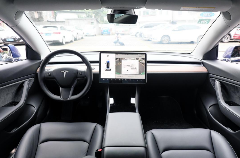 更智能、更好看的“小Model 3” ，买它不香吗？