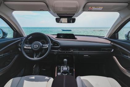 MAZDA CX-30荣膺「2020～2021年度日本汽车殿堂年度汽车设计大奖」