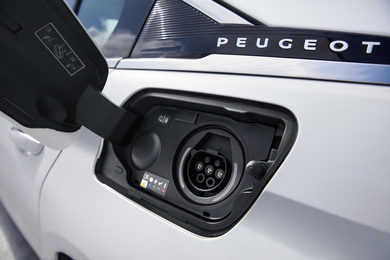 东风标致携全新4008、5008/508L PHEV 亮相2020广州车展