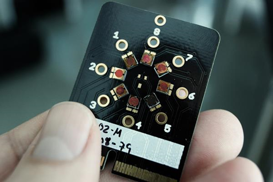 镜泰收购纳米纤维传感技术 可探测车中的烟雾并通知违规行为