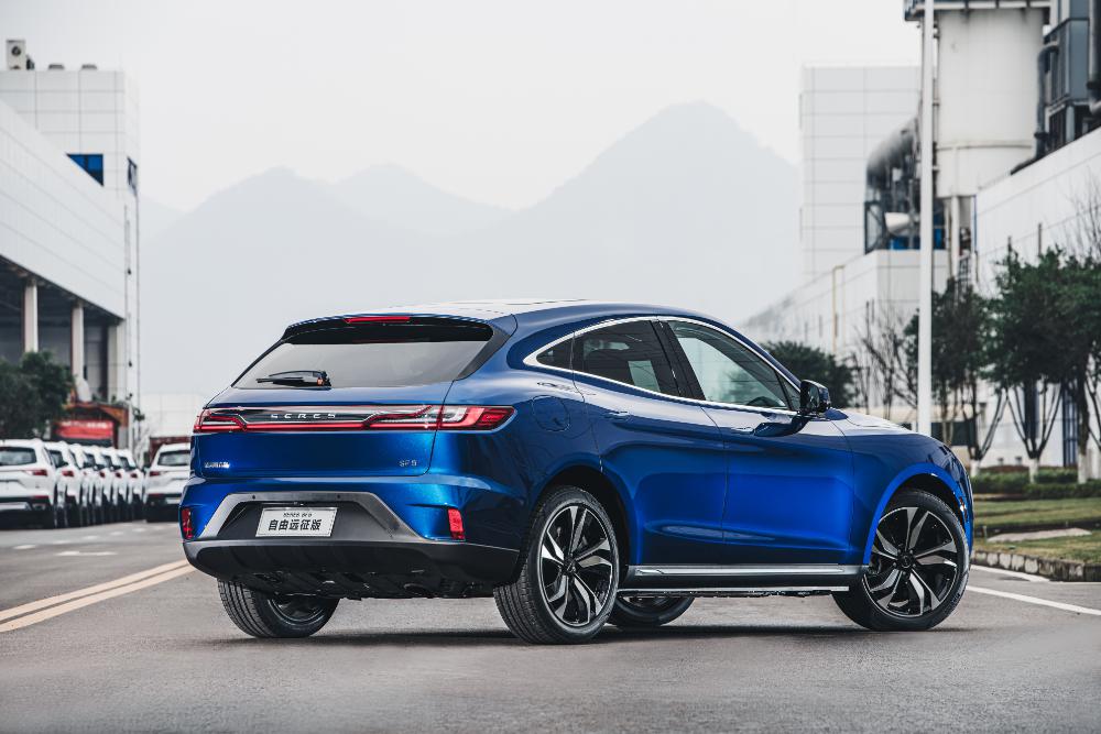 1000+km续航只要25.98万 赛力斯SF5自由远征版上市
