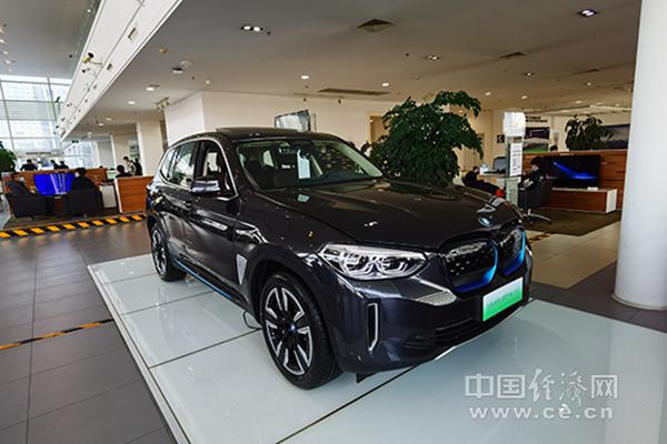聚焦产品、服务、新能源 BBA谁先触碰百万辆？