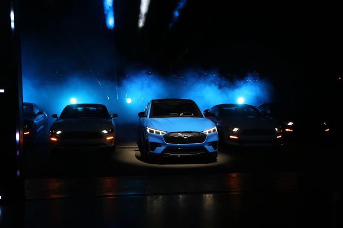 对标特斯拉Model Y，福特野马Mach-E能跑赢吗？