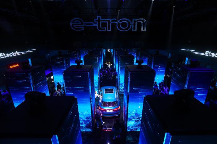奥迪e-tron上市售价65.88万起，推4项服务策略