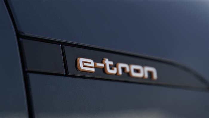 奥迪e-tron/Q2L e-tron上市，奥迪转型纯电动化的第一步
