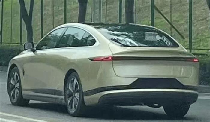 长安确认：全新轿车4天后首发，造型无可挑剔，叫板比亚迪汉