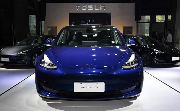 竞争愈发激烈，国产Model 3、小鹏P7相继“换新”