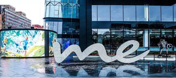 奔驰回应三里屯Mercedes me停业，深圳还将新开一家