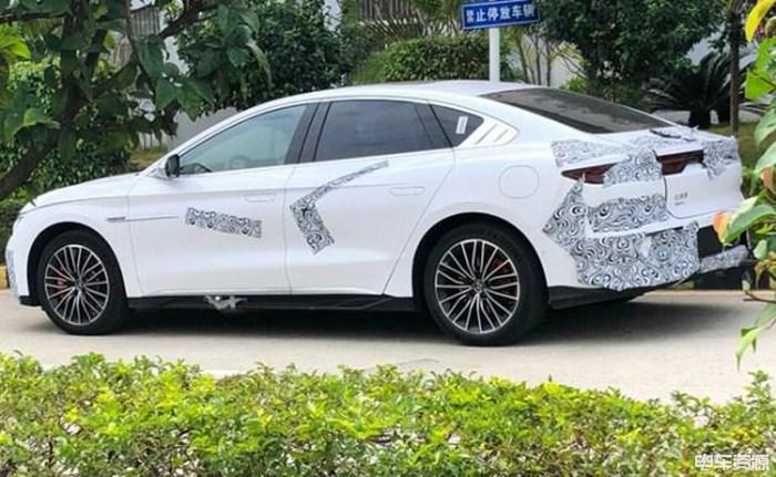 百公里加权油耗仅0.8L 比亚迪汉DM-i路试谍照曝光