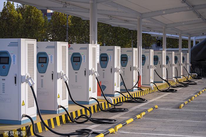 成都：2022年新增新能源汽车8万辆以上，充电桩2万个