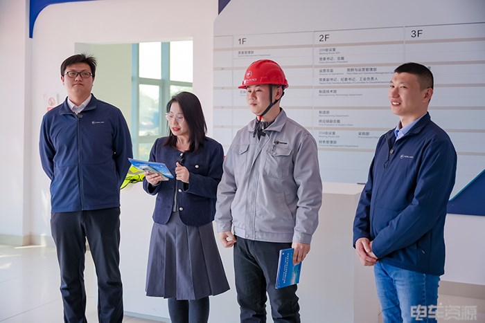 时代汽车首款半固态电池卡车线上发布 引领商用车新能源转型新浪潮